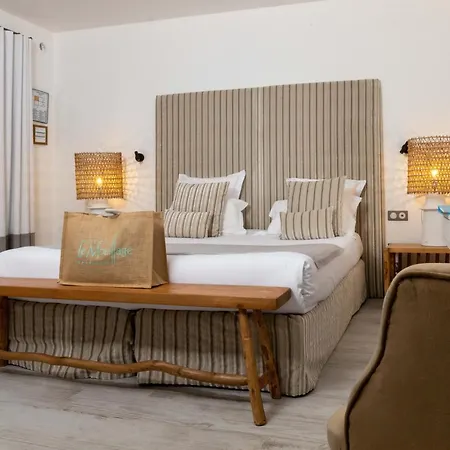 Hotel Le Mouillage 4*